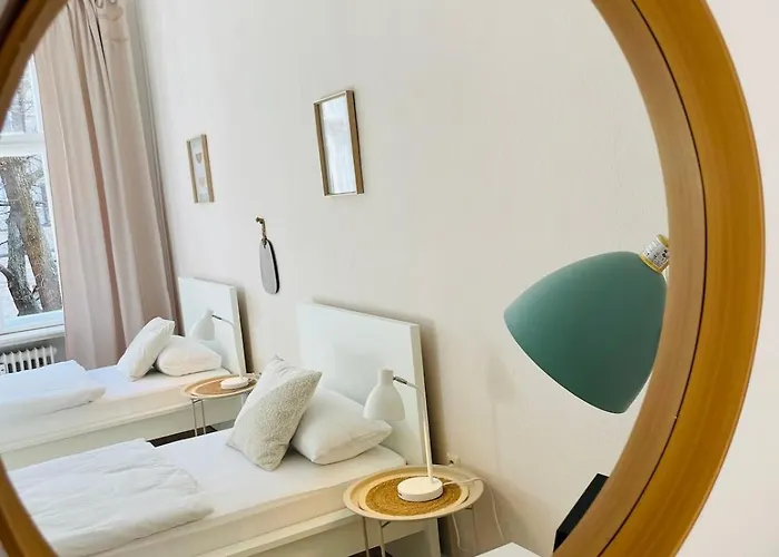 Stadtoase - Im Kiez Von Neukoelln 3zi 100qm Apartamento Berlín