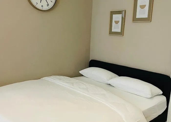 Stadtoase - Im Kiez Von Neukoelln 3zi 100qm * Berlín