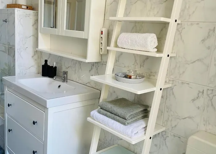 Stadtoase - Im Kiez Von Neukoelln 3zi 100qm Apartamento Berlín