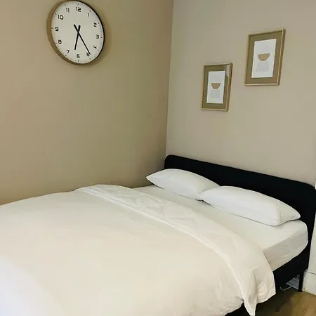Stadtoase - Im Kiez Von Neukoelln 3zi 100qm * Berlín