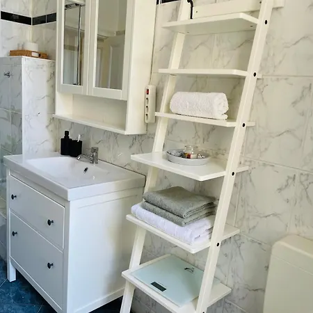 Stadtoase - Im Kiez Von Neukoelln 3zi 100qm Appartamento Berlino