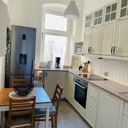 Urban Living Im Kiez Von Neukoelln 3zi 100qm *