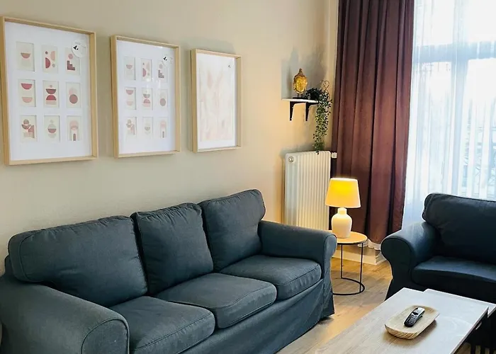 Stadtoase - Im Kiez Von Neukoelln 3zi 100qm برلين